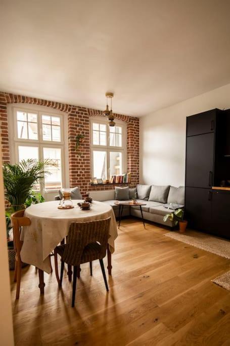 Apartament Przy Parku Z Bezplatnym Parkingiem Stary Toruń Kültér fotó